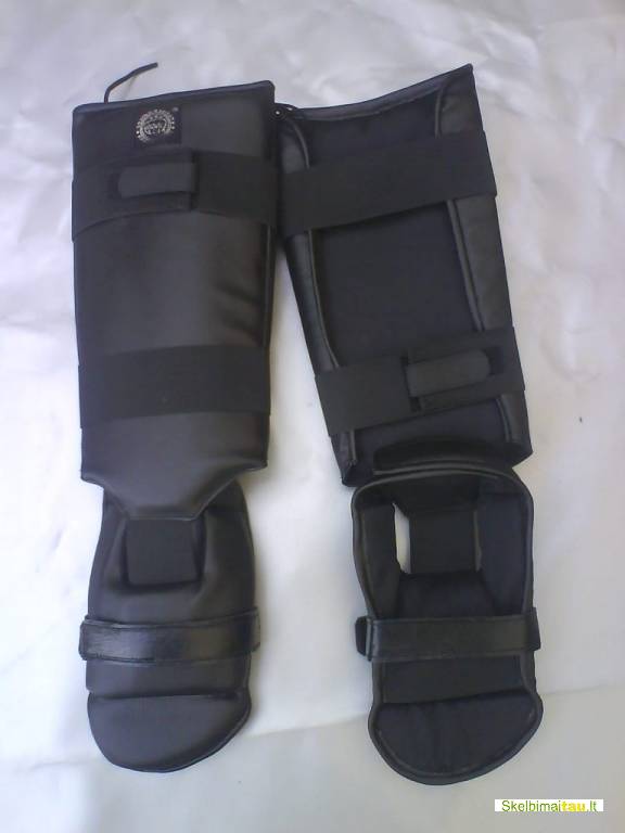 Apsaugos kojoms,kojų apsaugos karate,kojų apsaugos mma