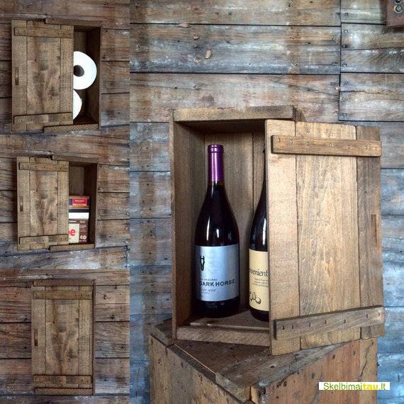 Degintos medienos interjero detalės