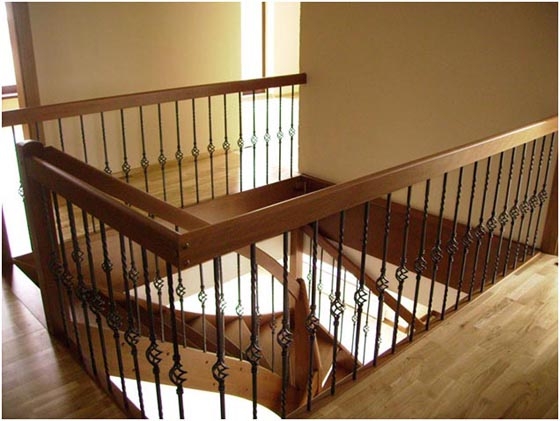 Mediniai laiptai aukštos kokybės, originalūs ir labai gerom kainom.