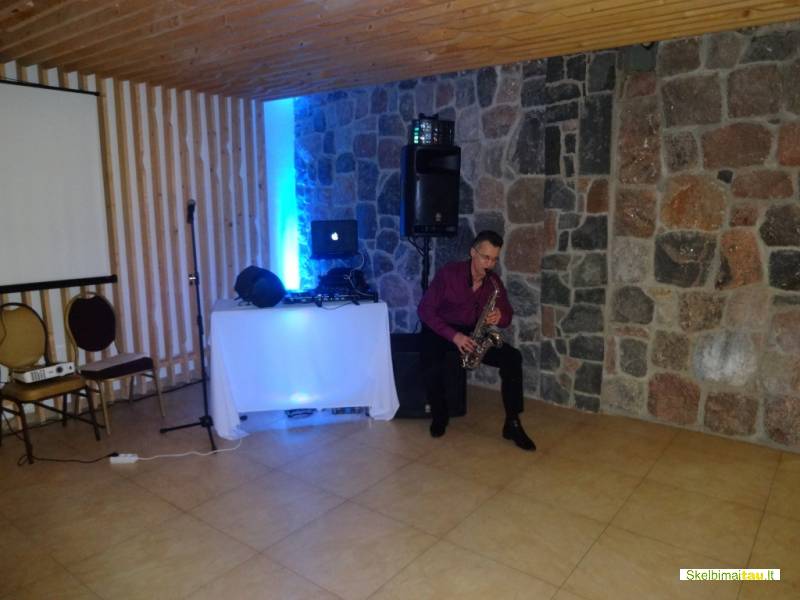 Saksofono melodijos  klausymui ir šokiui