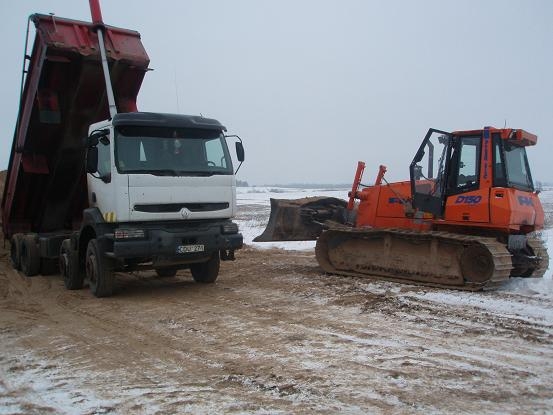 Tvenkinių kasimas, valymas. Ilgastrėlio ekskavatoriaus nuom