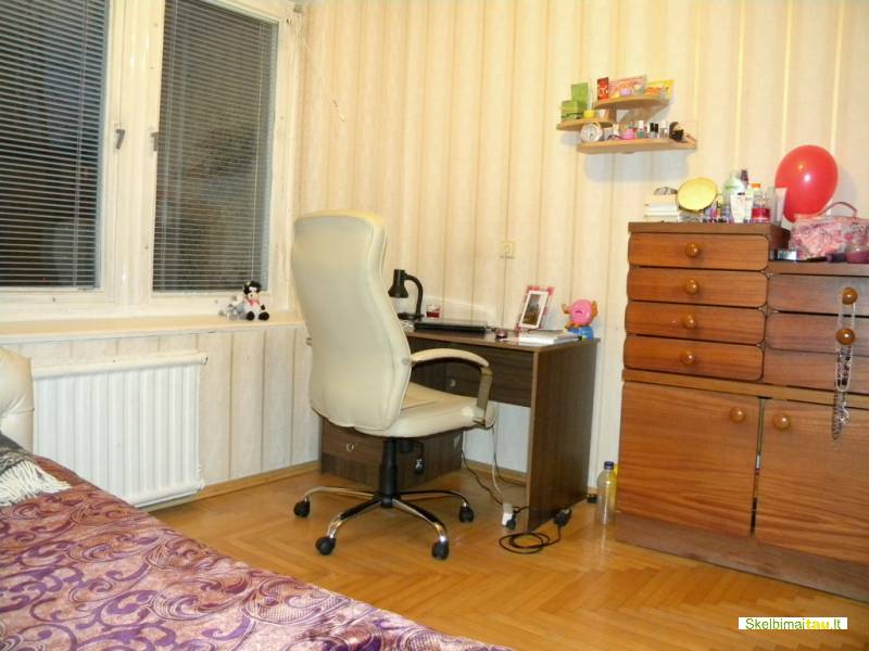 Trijų kambarių butas