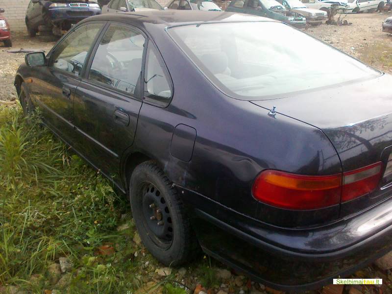 Dalimis - honda accord 1993 2.0l benzinas mechanine sedanas