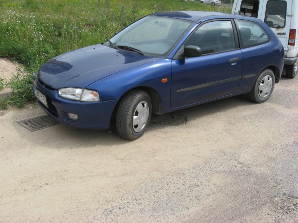 Brangiai superkam senus automobilius