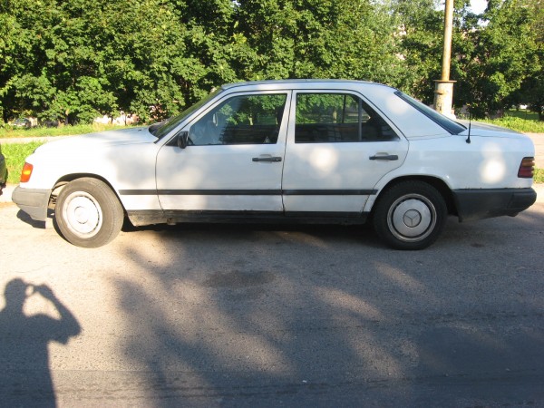 Brangiai superkam senus automobilius