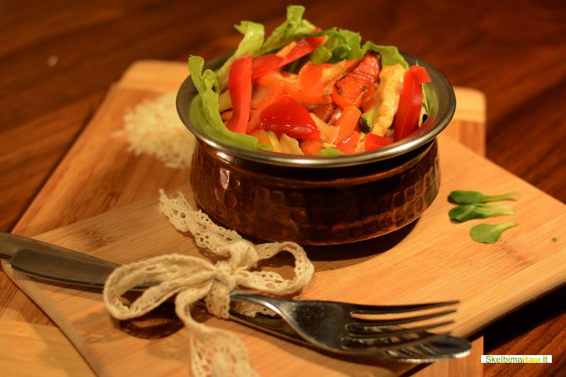 Kavinės balti drambliai salės jūsų kalėdiniam vakarėliui