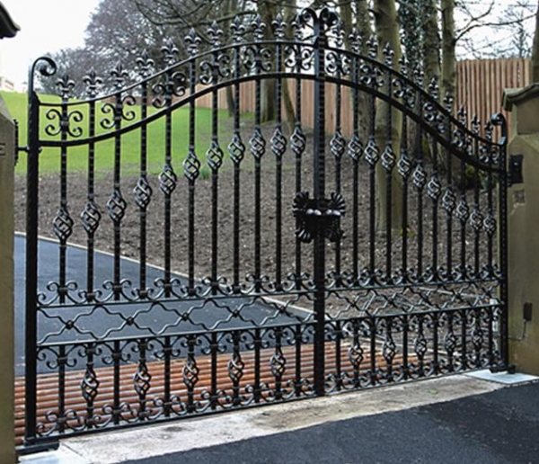 Turėklai, tvoros, vartai