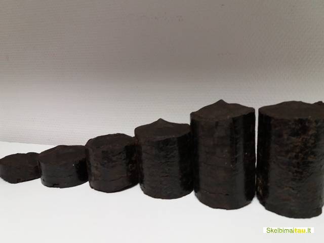 Cilindriniai durpių briketai