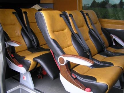 Kiekvieną ketvirtadienį - į anglija, sekmadienį - į lietuvą